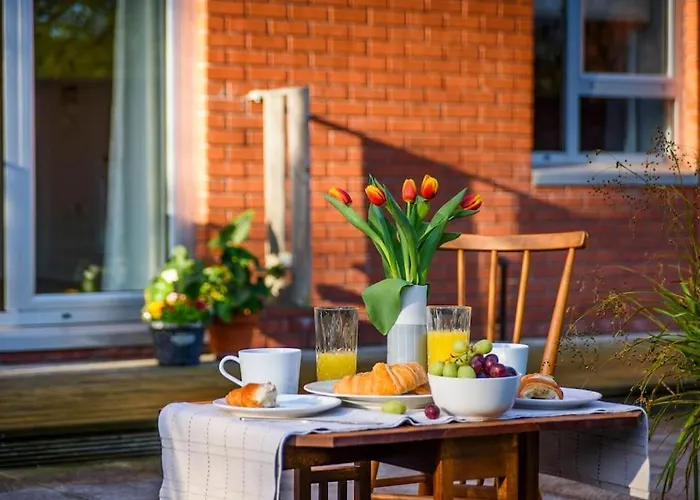 Fabulous Modern Luxury Apartment Sleeps 6- Parking