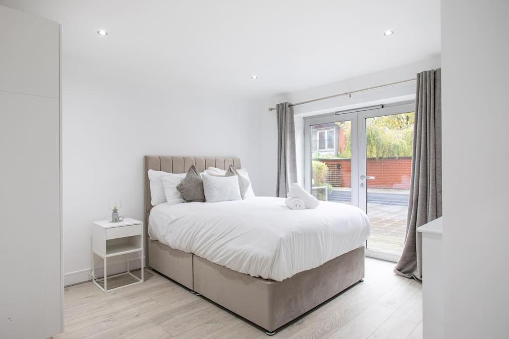 Fabulous Modern Luxury Sleeps 6- Parking