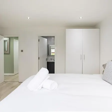 Fabulous Modern Luxury Apartment Sleeps 6- Parking Belfast Exterior foto